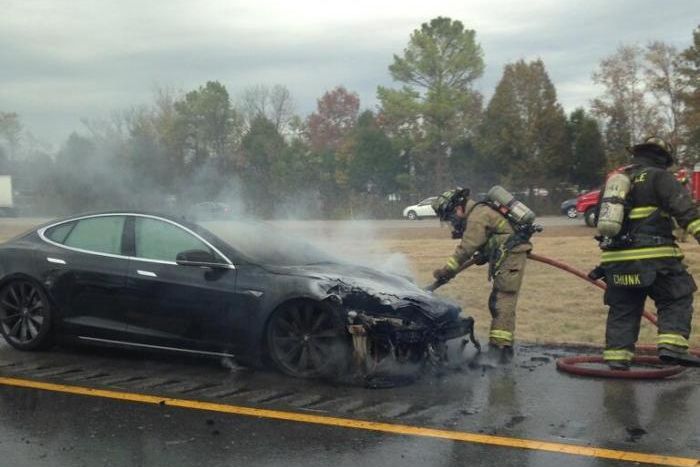 TESLA MODEL S