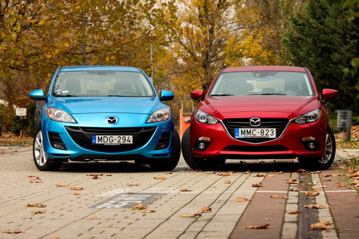 MAZDA 3