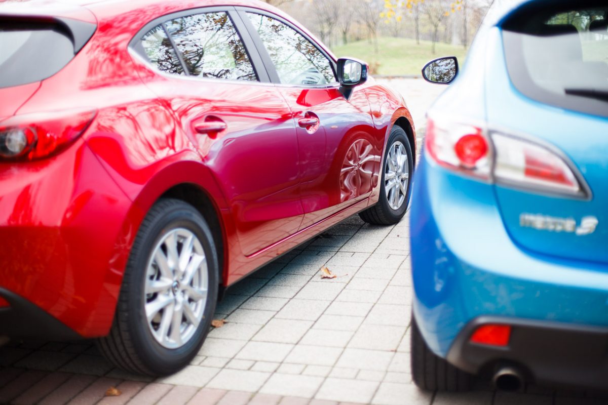 MAZDA 3