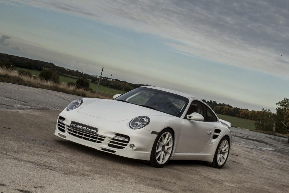 PORSCHE 911