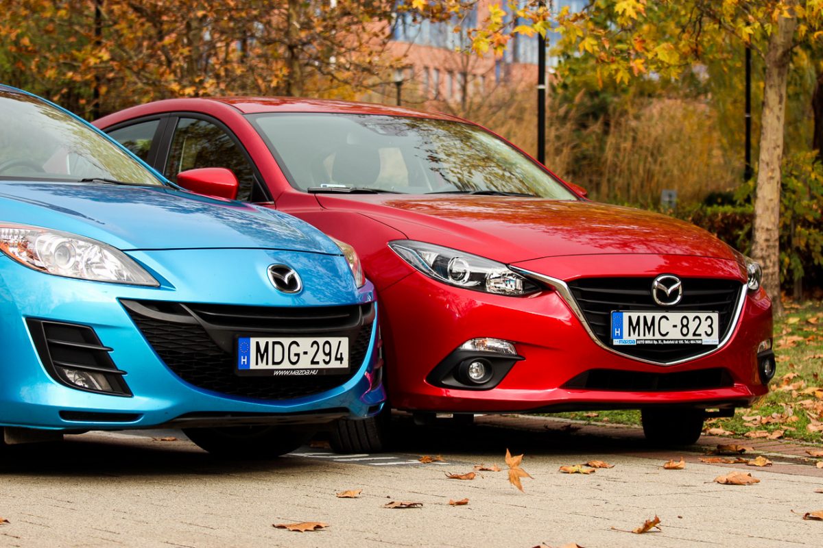 MAZDA 3