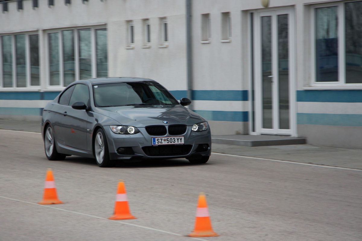 BMW 325