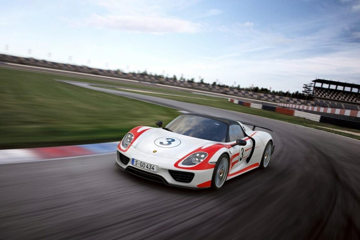 PORSCHE