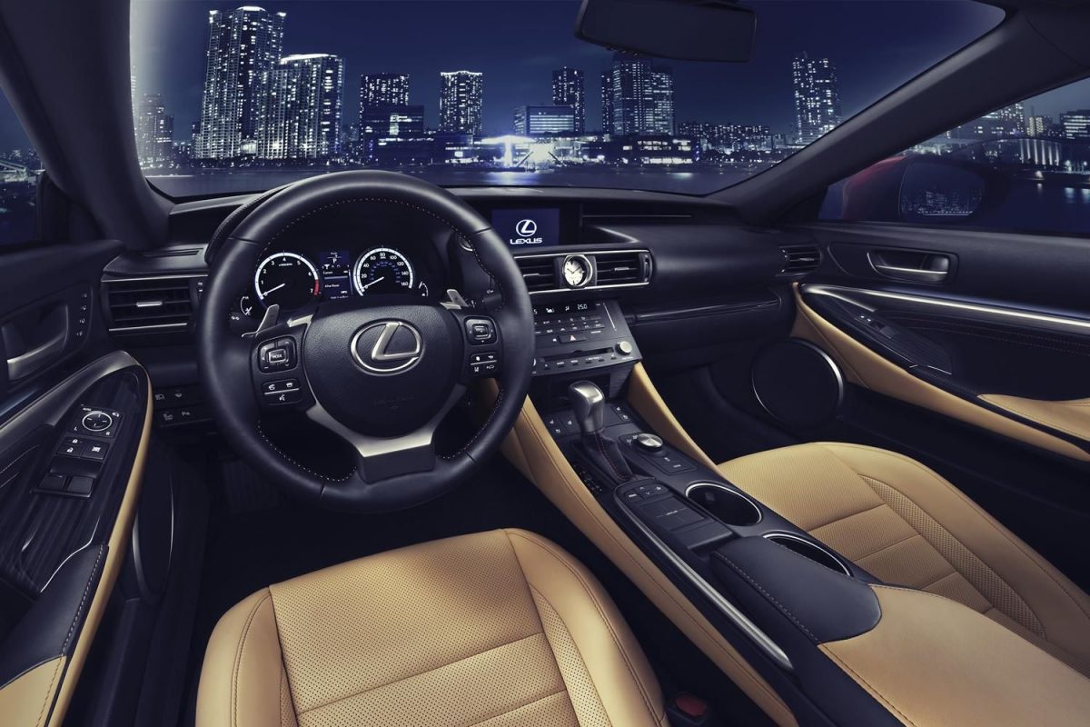 LEXUS
