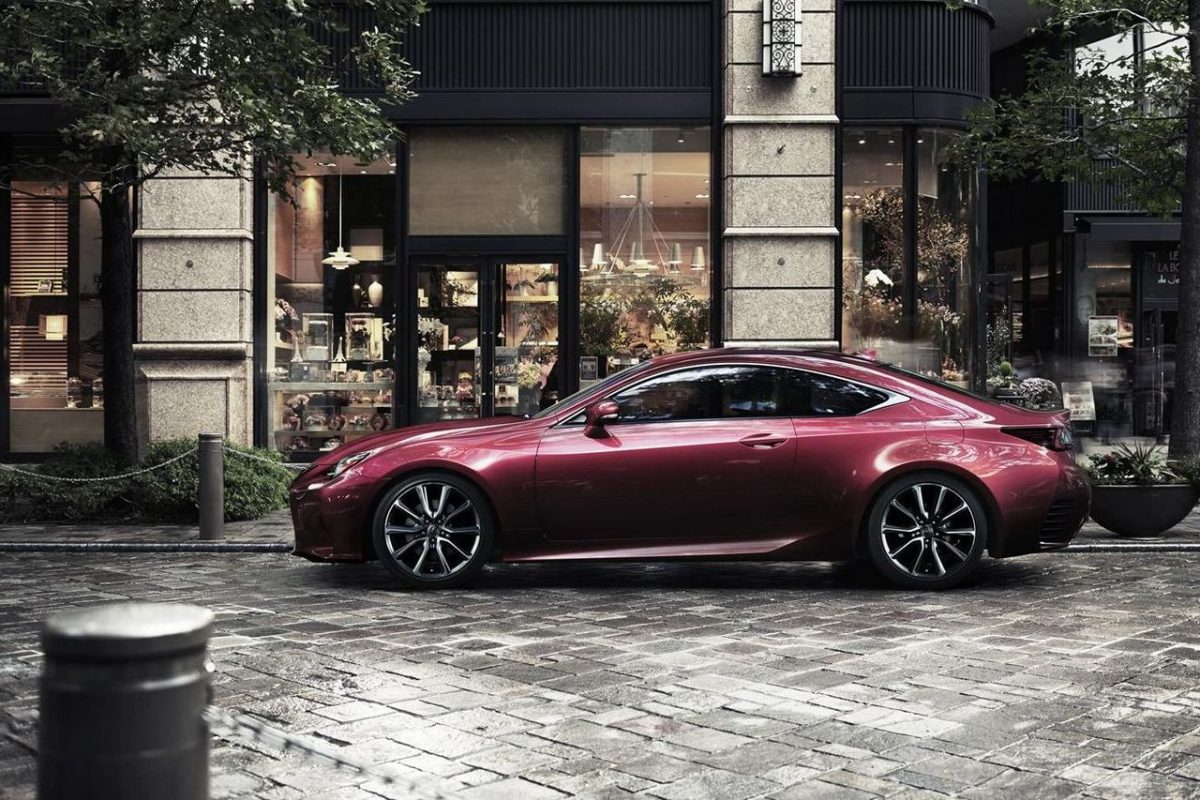 LEXUS