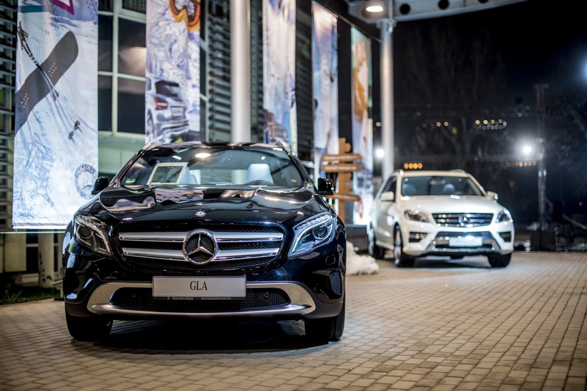 MERCEDES-BENZ