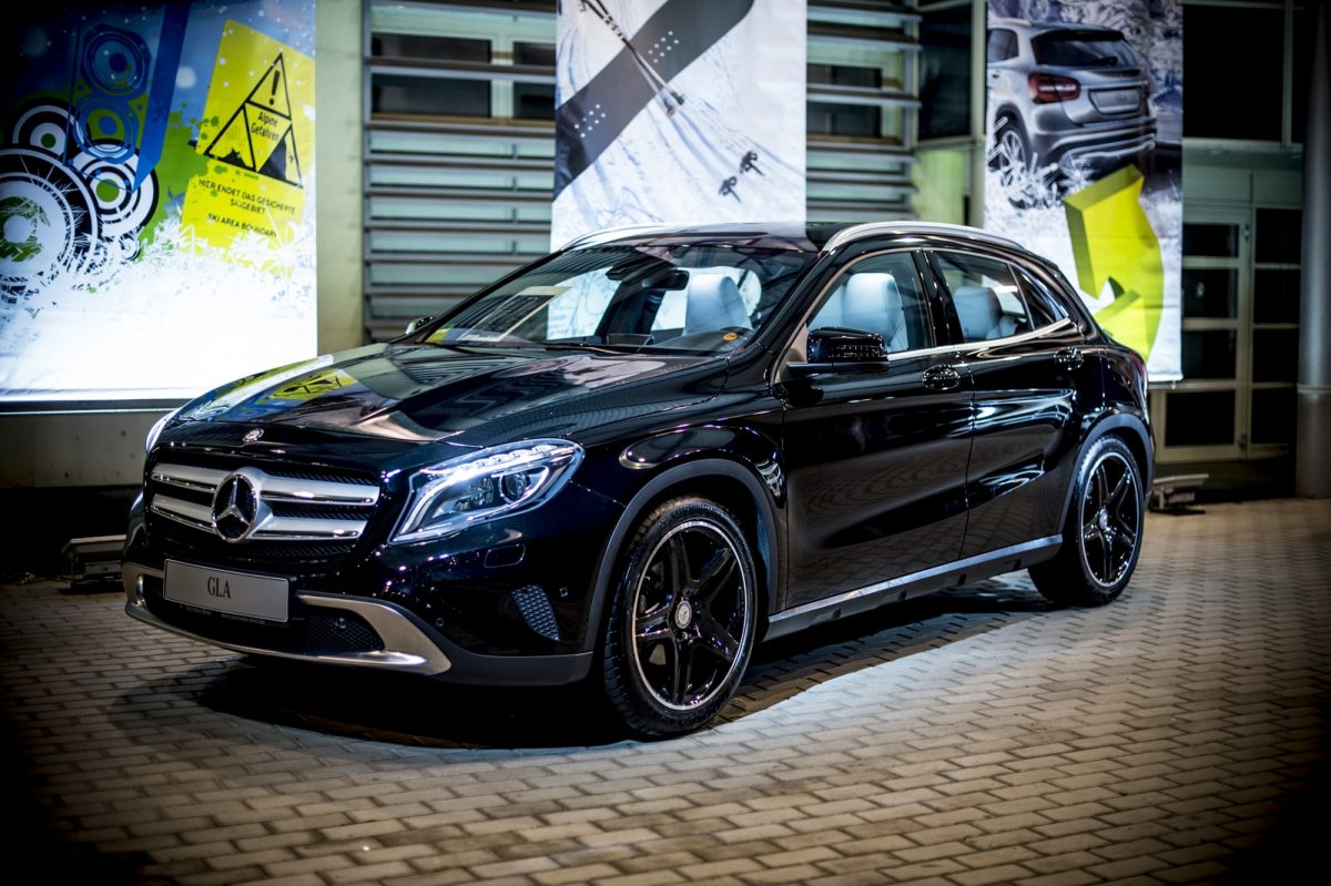 MERCEDES-BENZ