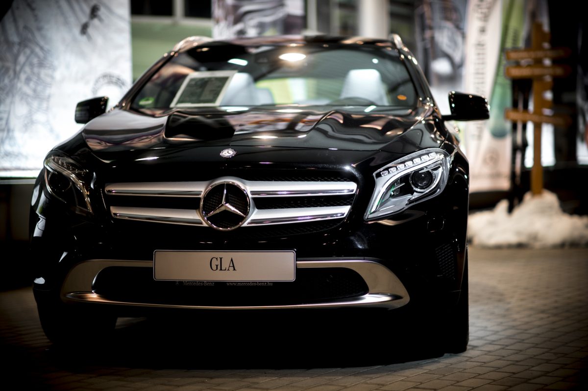 MERCEDES-BENZ