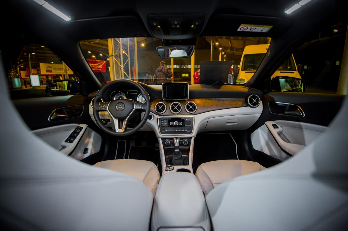 MERCEDES-BENZ