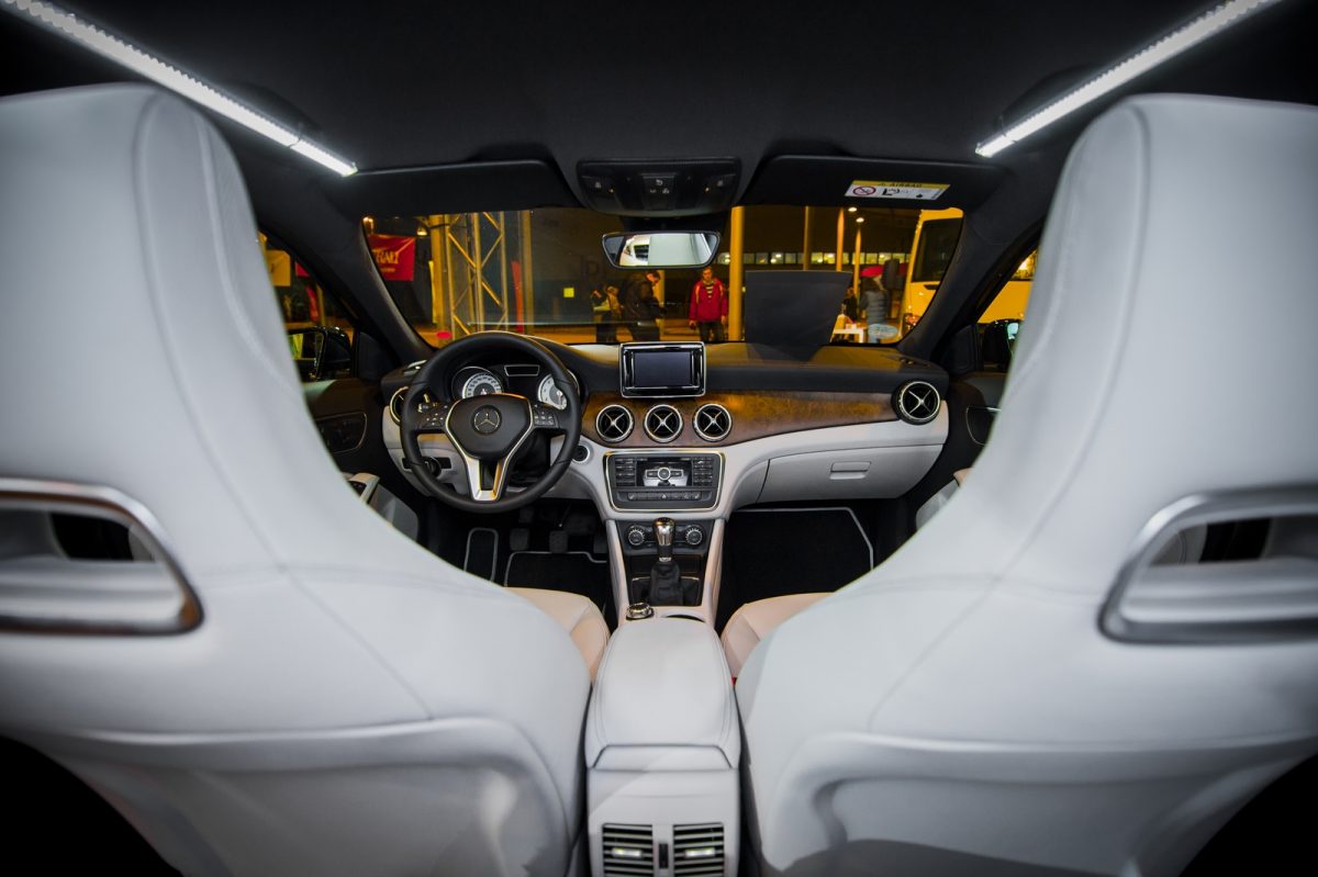 MERCEDES-BENZ