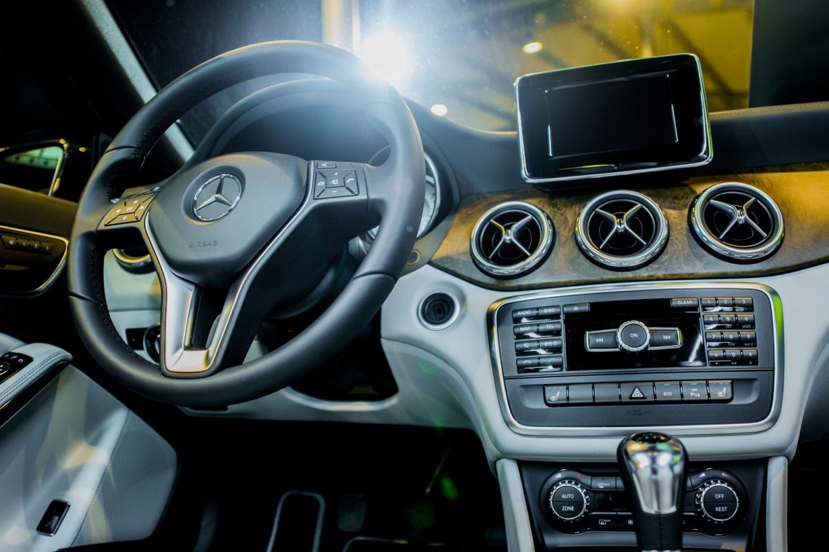 MERCEDES-BENZ