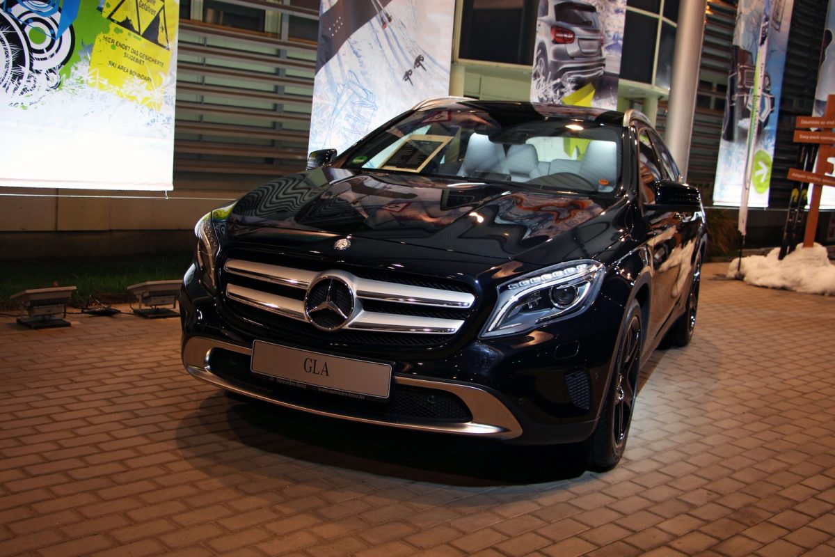 MERCEDES-BENZ