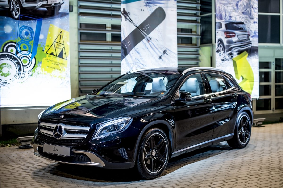 MERCEDES-BENZ