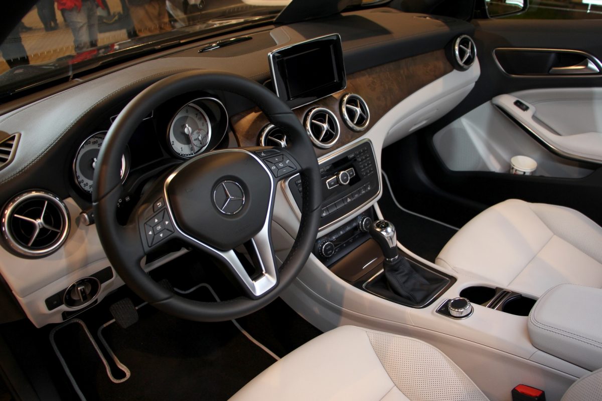 MERCEDES-BENZ