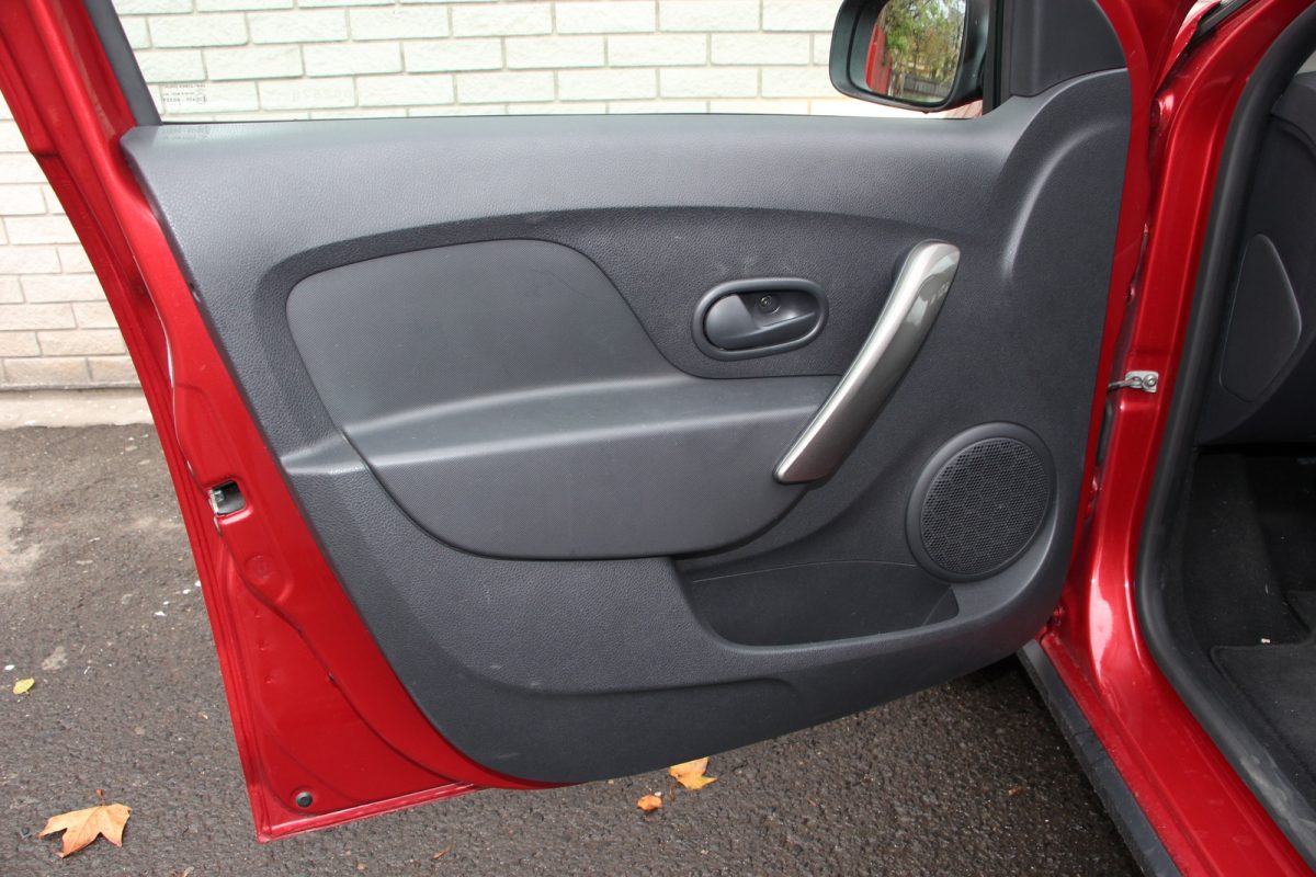 DACIA SANDERO