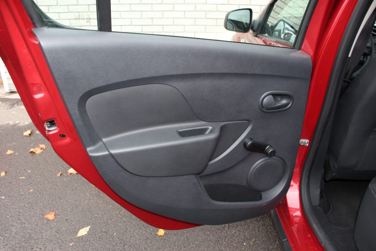 DACIA SANDERO