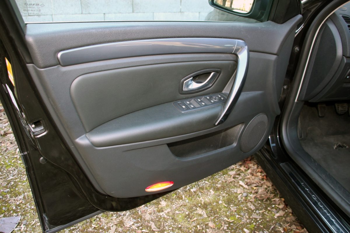 RENAULT LAGUNA