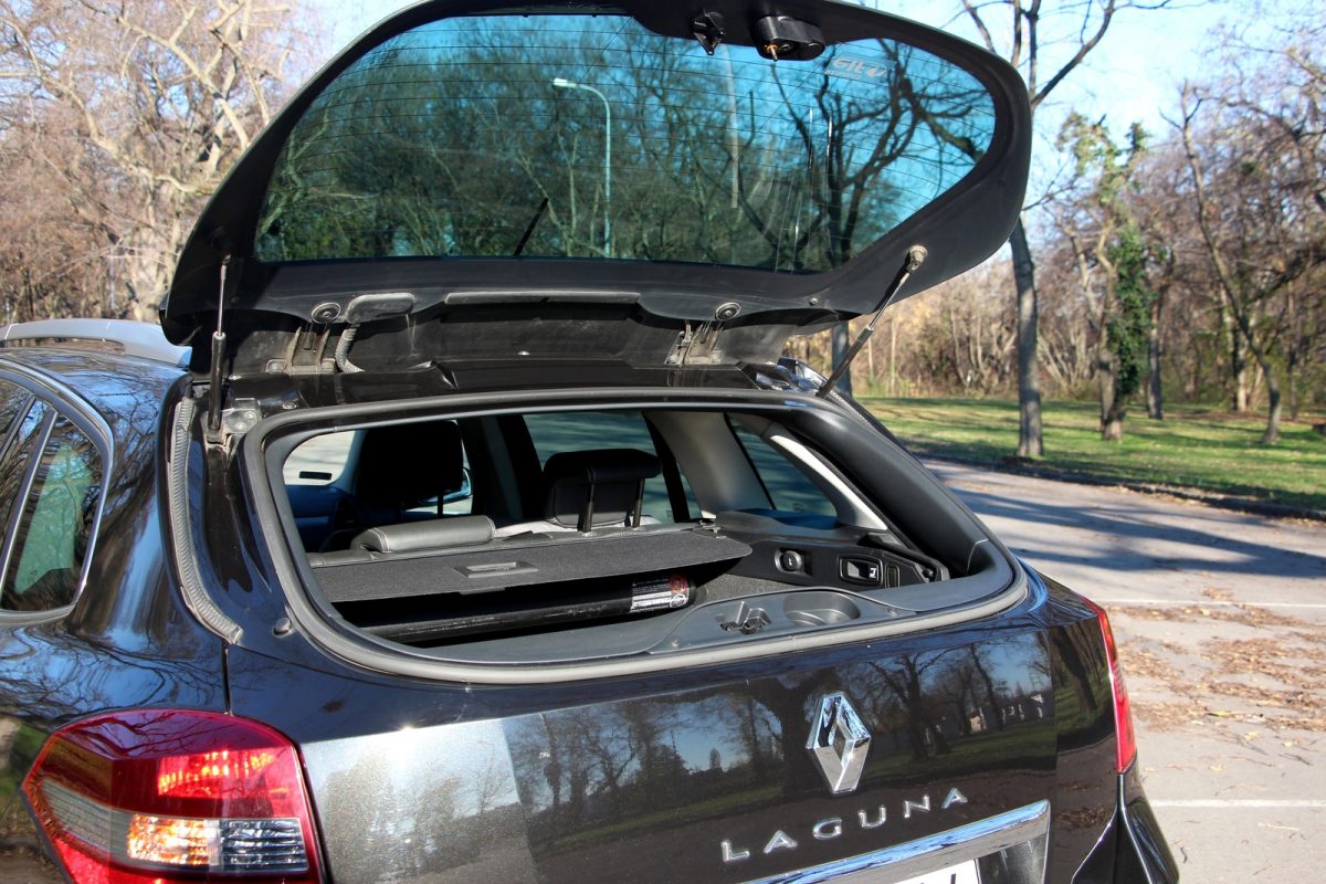 RENAULT LAGUNA