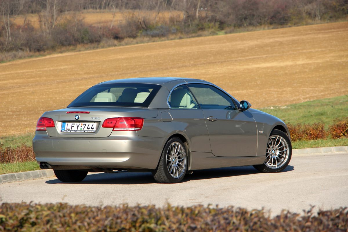 BMW 330