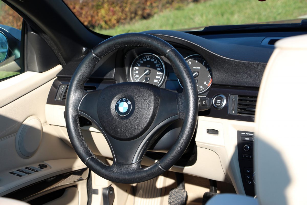 BMW 330