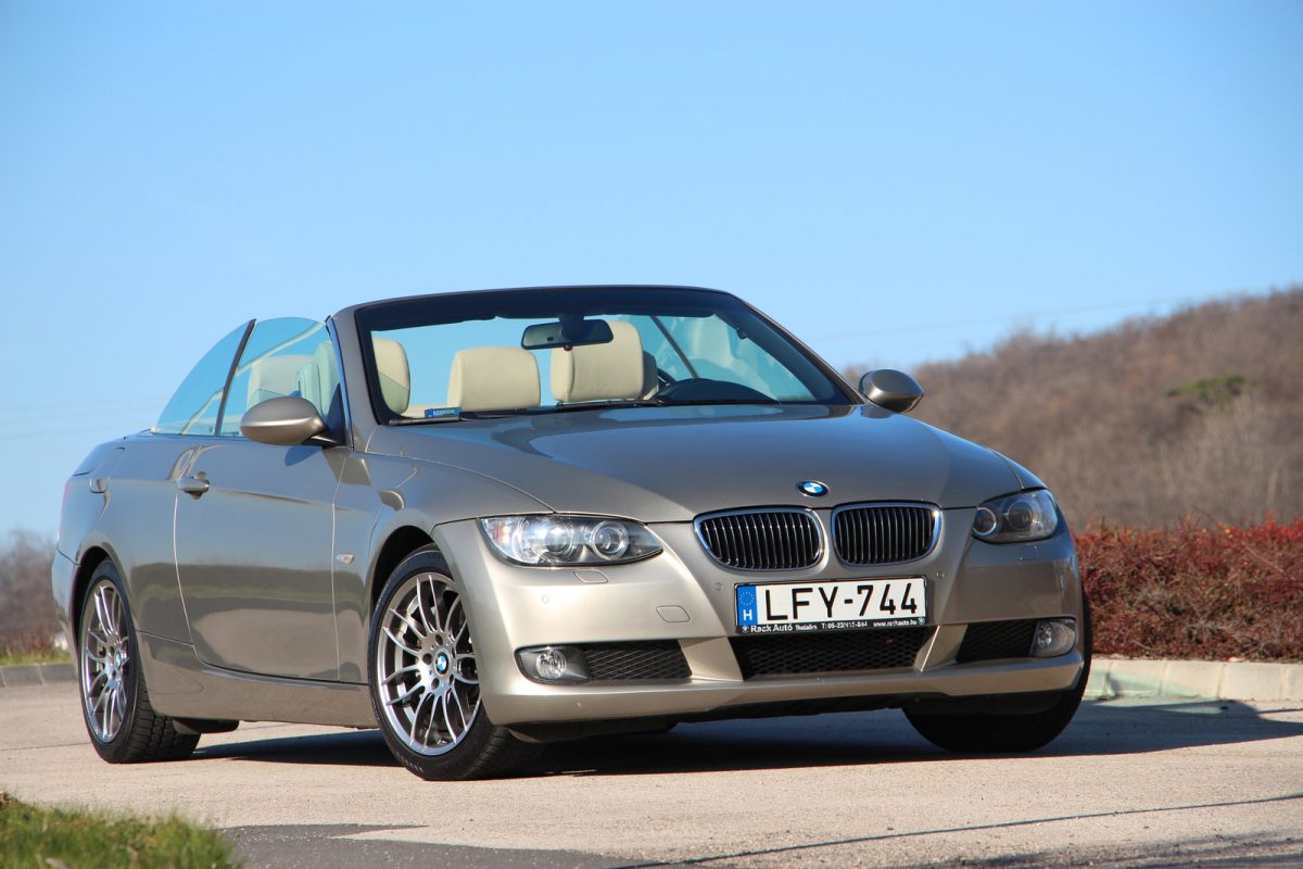 BMW 330