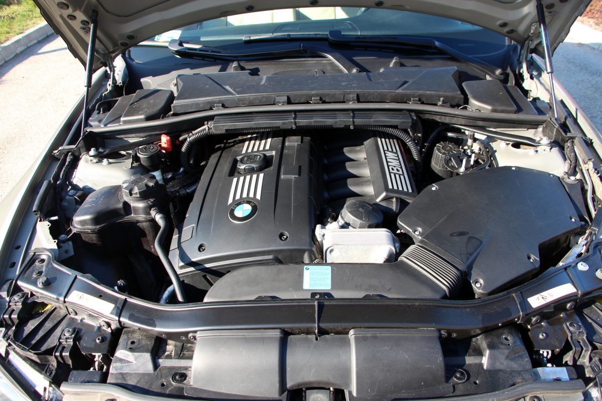 BMW 330