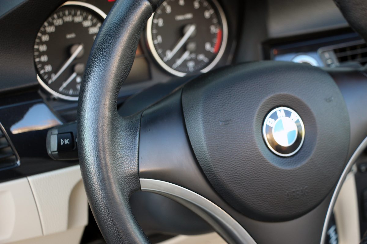 BMW 330