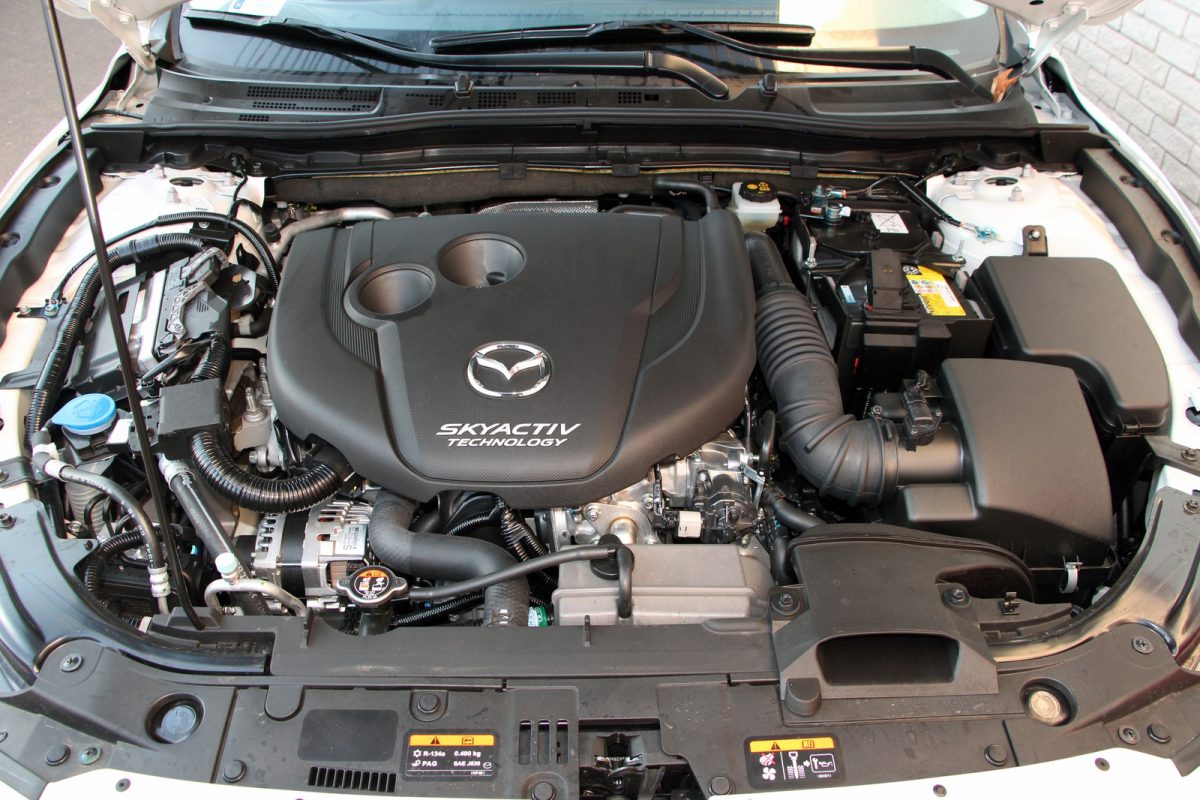 MAZDA 3