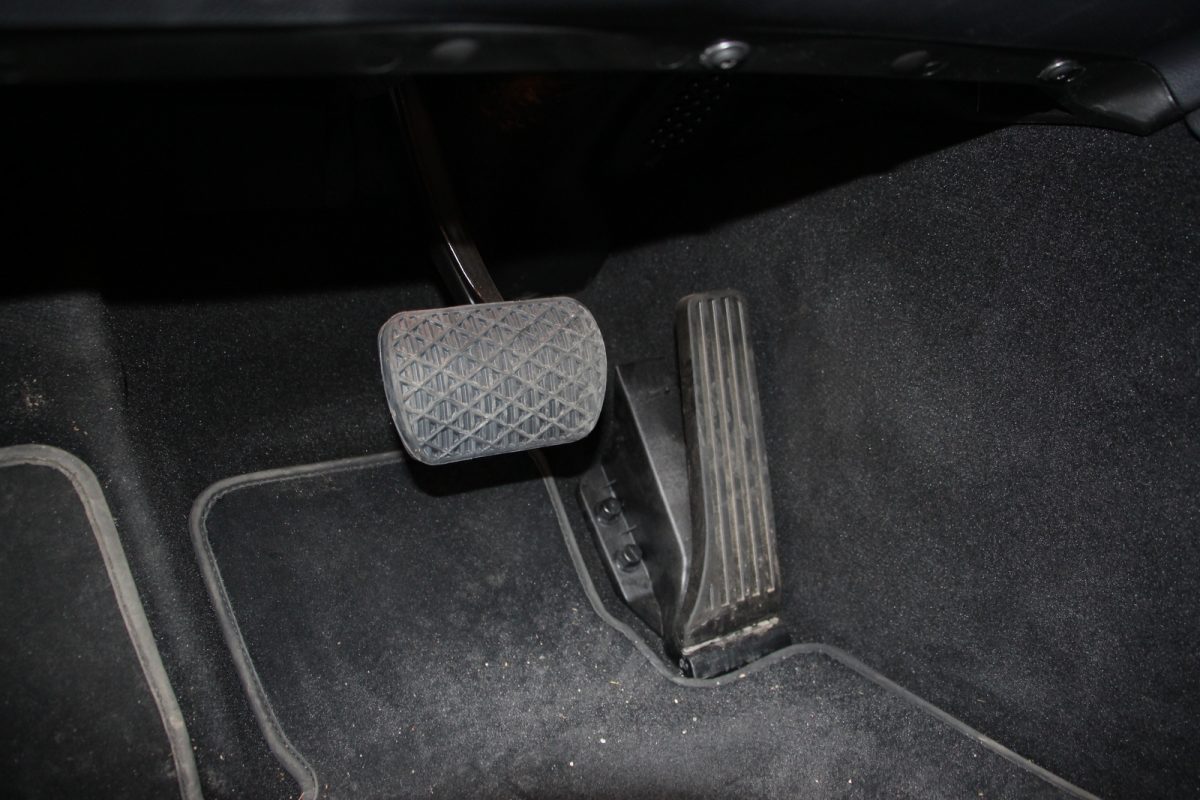 MERCEDES-BENZ E 250