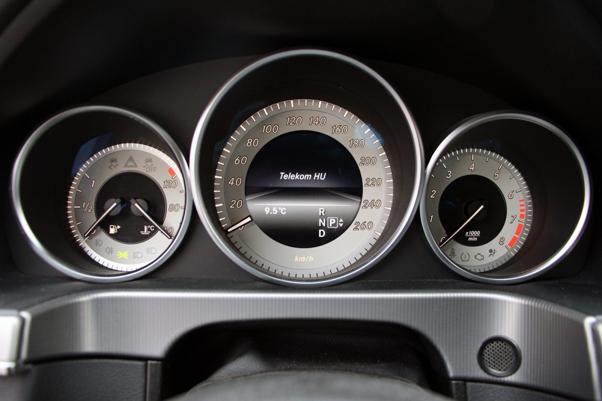 MERCEDES-BENZ E 250