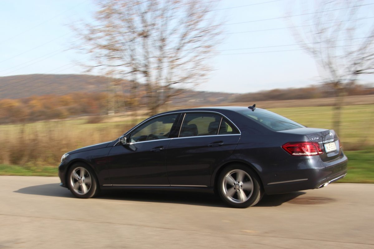 MERCEDES-BENZ E 250