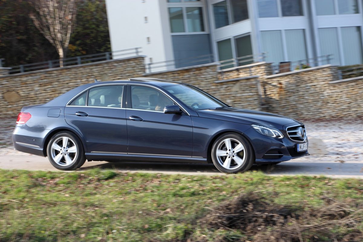 MERCEDES-BENZ E 250