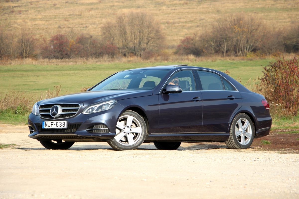 MERCEDES-BENZ E 250