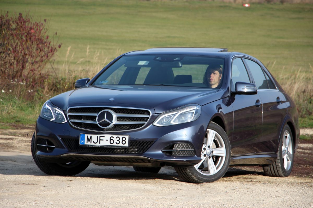 MERCEDES-BENZ E 250