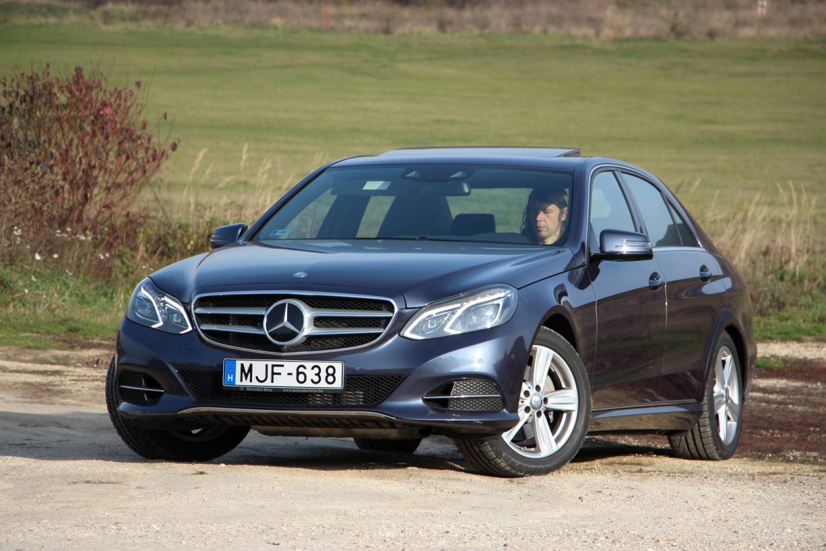 MERCEDES-BENZ E 250