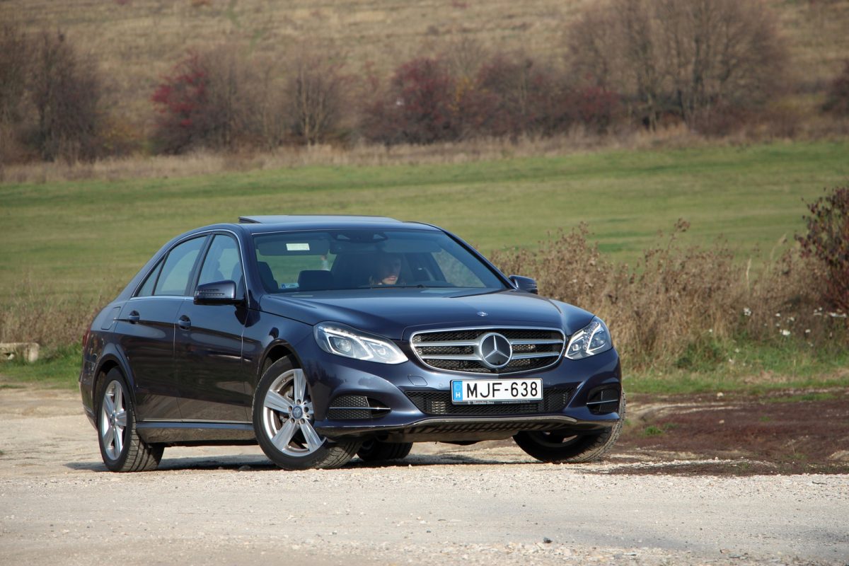 MERCEDES-BENZ E 250