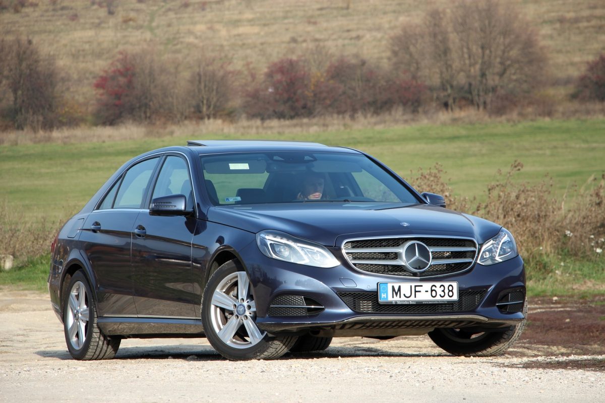 MERCEDES-BENZ E 250