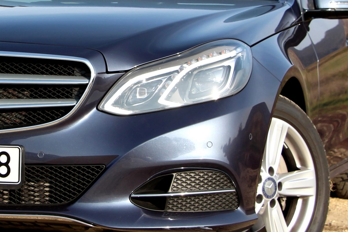MERCEDES-BENZ E 250