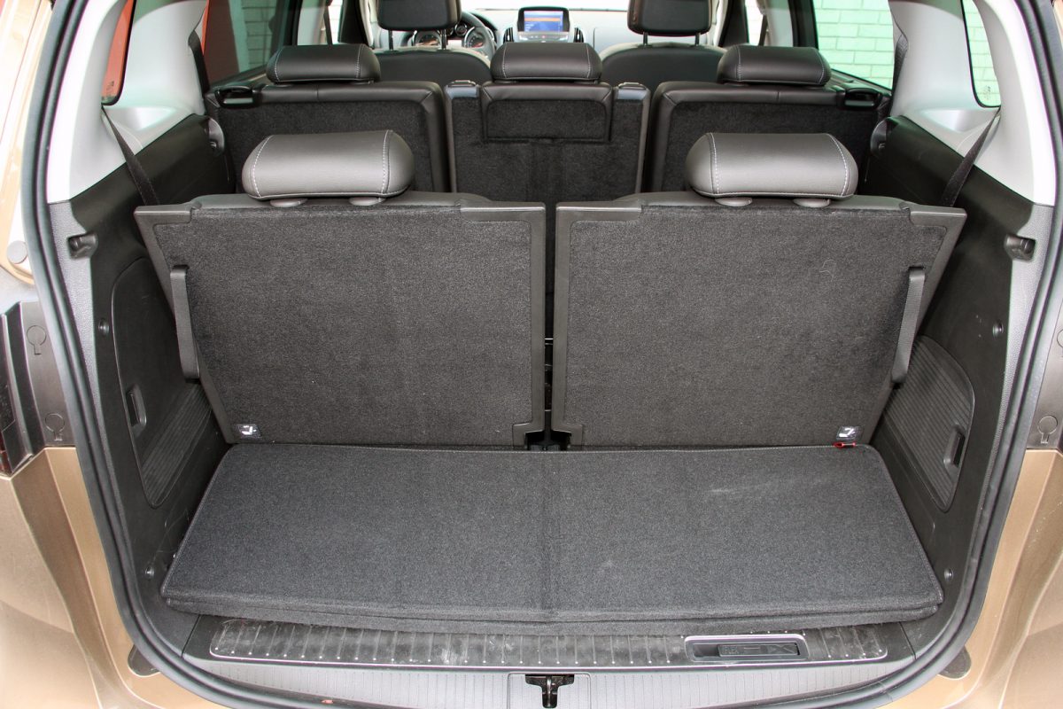 OPEL ZAFIRA TOURER