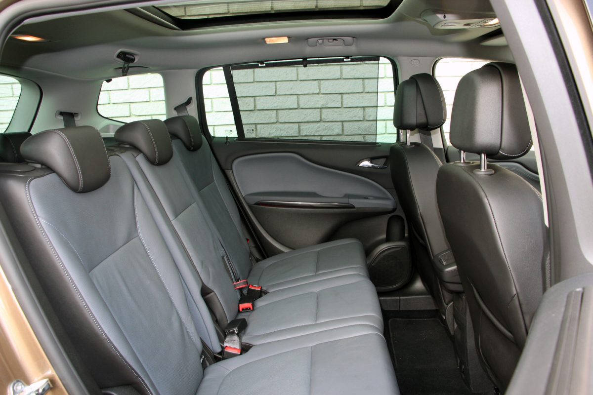 OPEL ZAFIRA TOURER