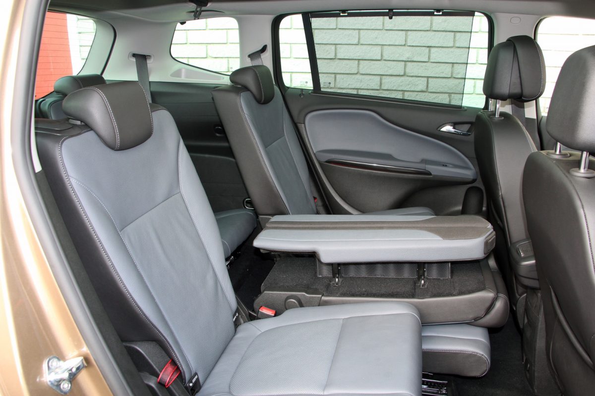 OPEL ZAFIRA TOURER