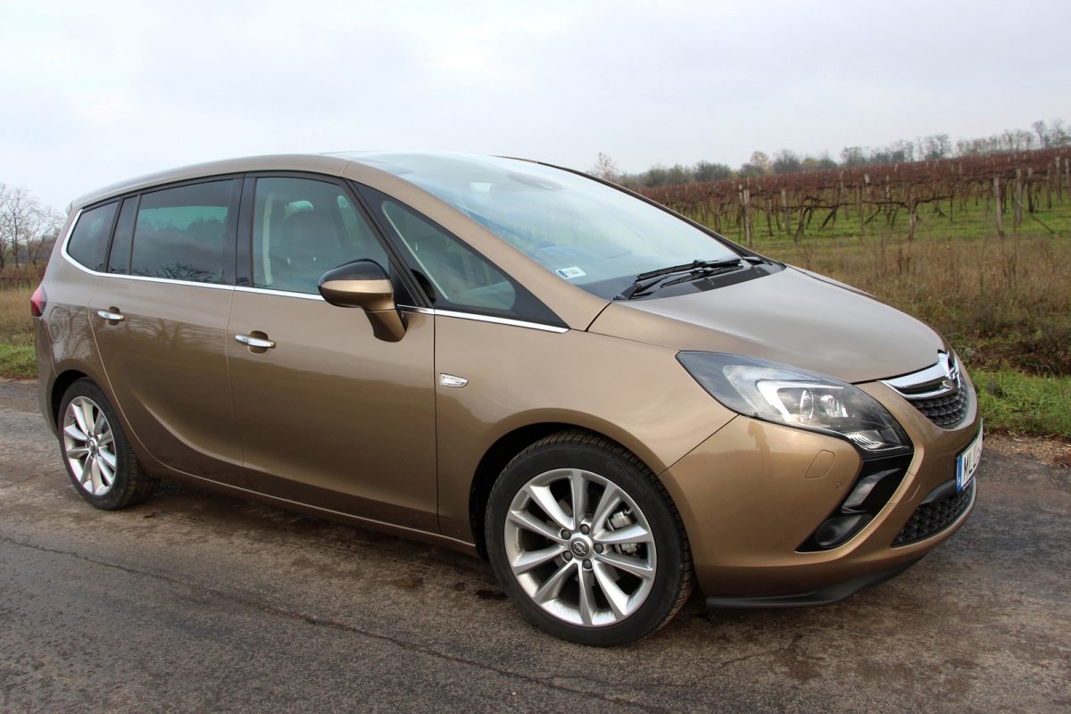 OPEL ZAFIRA TOURER