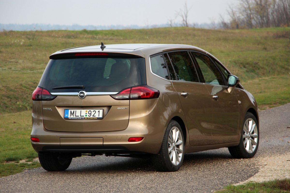 OPEL ZAFIRA TOURER