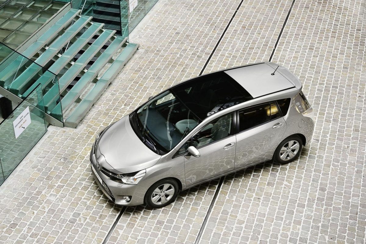 TOYOTA VERSO