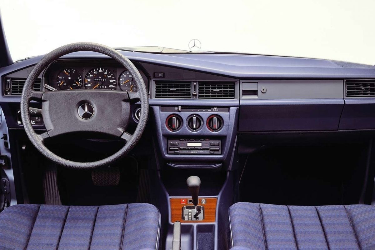 MERCEDES-BENZ 190