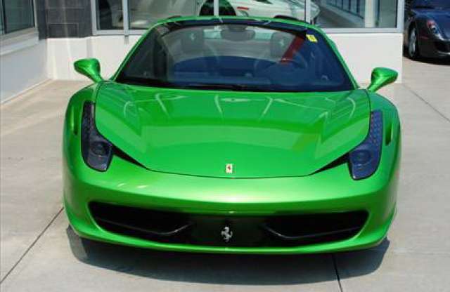 Zöld Ferrari? Nagyon drága