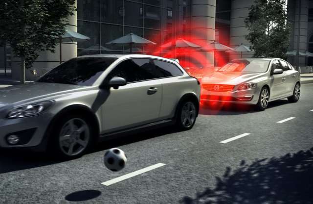 Egymillió Volvo vészféksegéddel