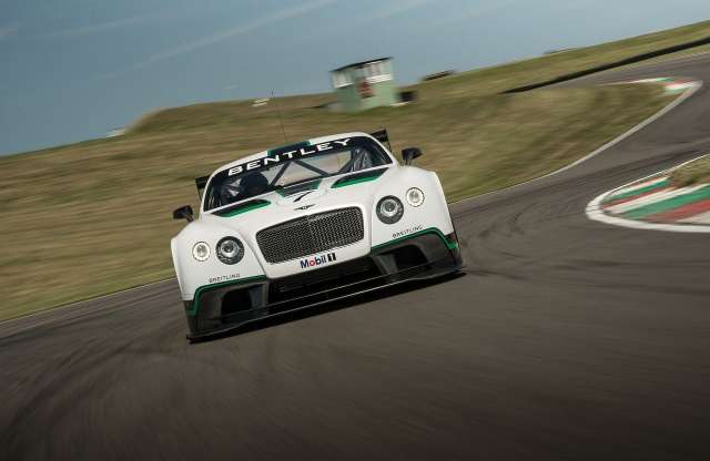 Csak 600 lóerős és V8-as lett a Continental GT3