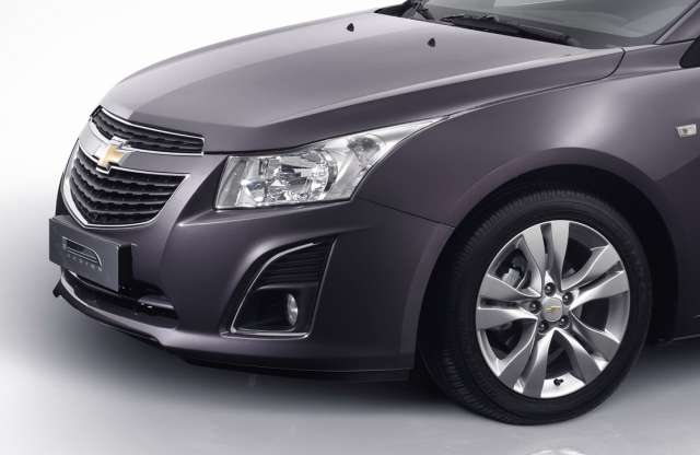 Késik, de tiszta dízelt is kap az új Chevrolet Cruze