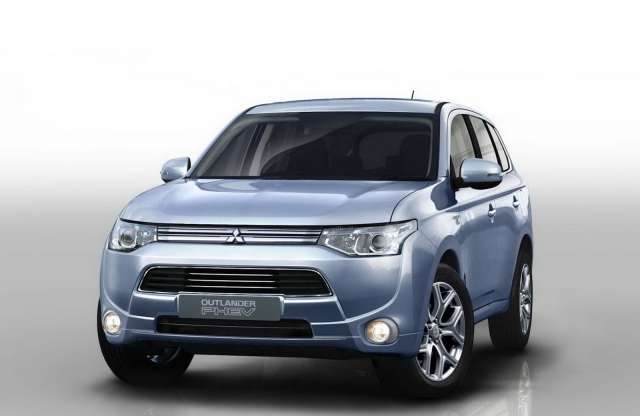 Megőrülnek a hollandok a hibrid Mitsubishiért